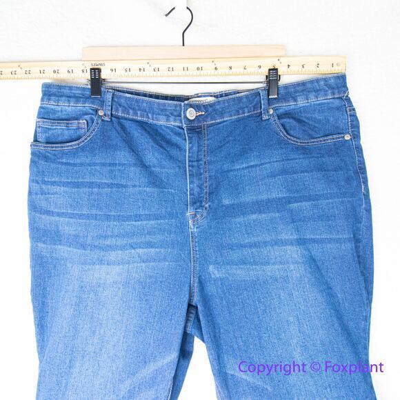 New! Eloquii Classic Fit Bell Bottom Flare Leg Jean, women plus size 24 - Picture 3 of 10